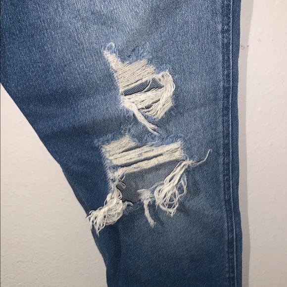 Women's Distressed Blue Jeans - Picture 4 of 6